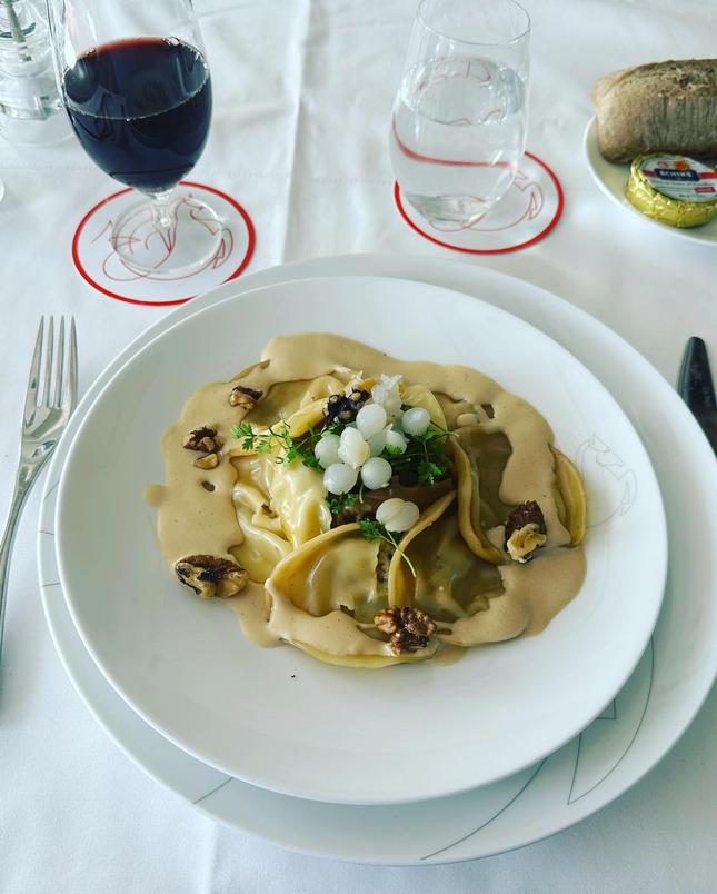 Air France La Premiere business class long-haul flight.