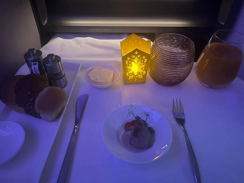 Qatar Airways business class Doha to Manchester