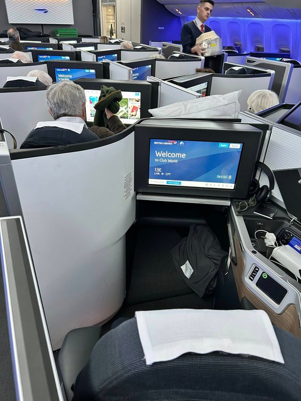 Just a quick look at #BritishAirways' Club World #businessclass with the new layout, what do you think?