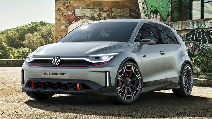 All signs are pointing towards to the VW Golf GTI going all-electric by 2026. What do you think? Would you prefer Volkswagen kept the