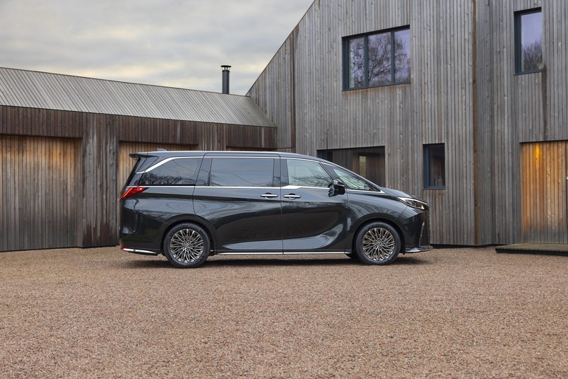 Lexus axes the LS luxury saloon in the UK