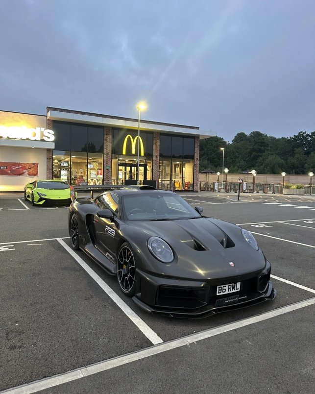 900bhp RML P39 Project 40SE / Porsche 911 (992.1) Turbo S in real life