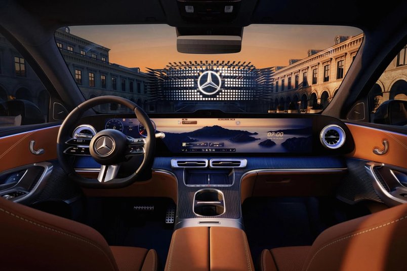 The new electric 2025/2026 Mercedes-Benz GLC has been leaked.Would you take this over BMW's iX3?