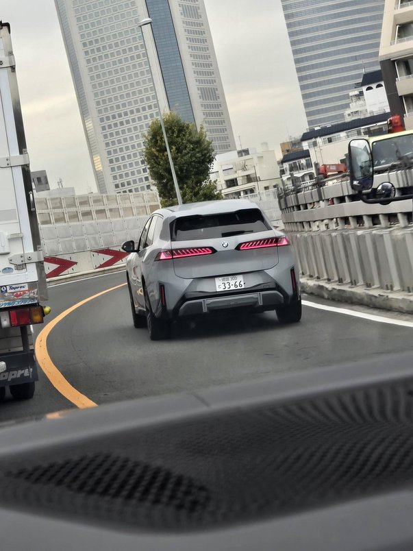 #BMW iX3 Neue Klasse caught driving around ahead of its launch