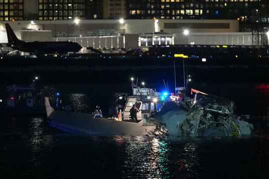 Black Hawk helicopter crashes into American Airlines flight AA5342