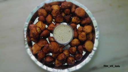 Tasty Indian Snack - Pungulu and Peanut Chutney