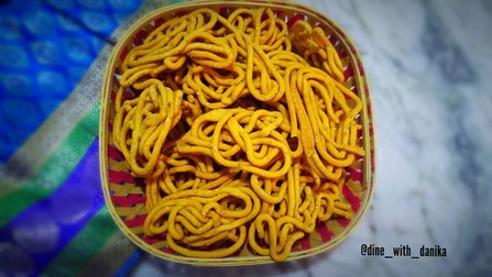 Andhra savoury snacks - janthikalu / murukullu