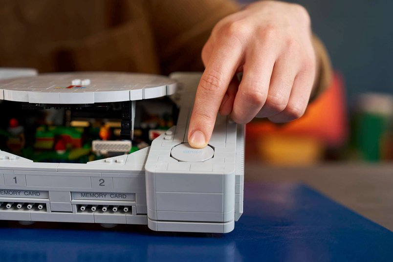 Sony PlayStation 1 LEGO version (72306) £126