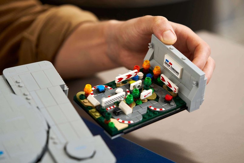 Sony PlayStation 1 LEGO version (72306) £126